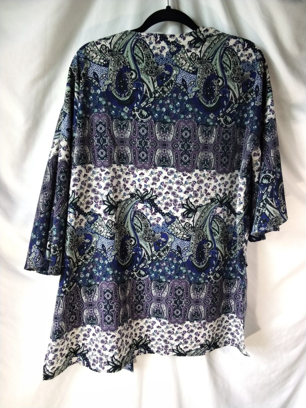 Peach Love California Blue & White Paisley Open-Front Kimono - Picture 9 of 12